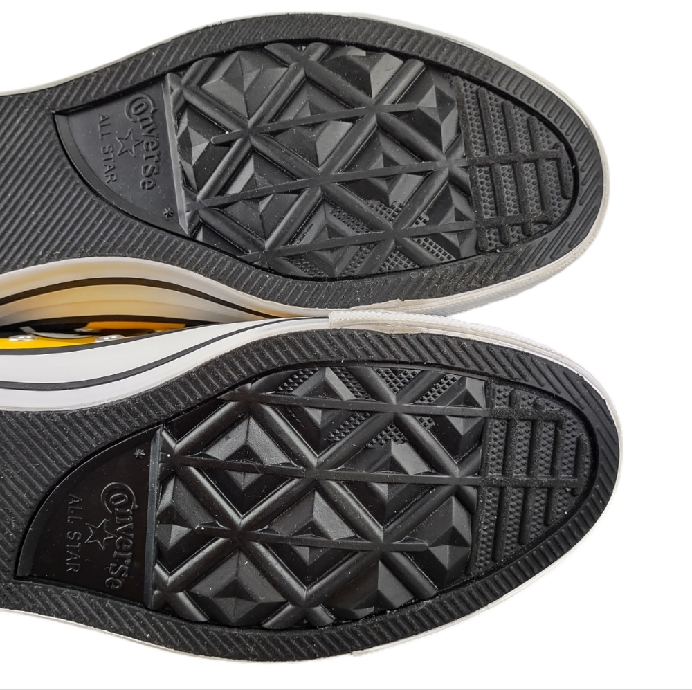 Converse Unisex Batman 80th Anniversary Sneakers (M 5.5 W 7.5) - Picture 12 of 15